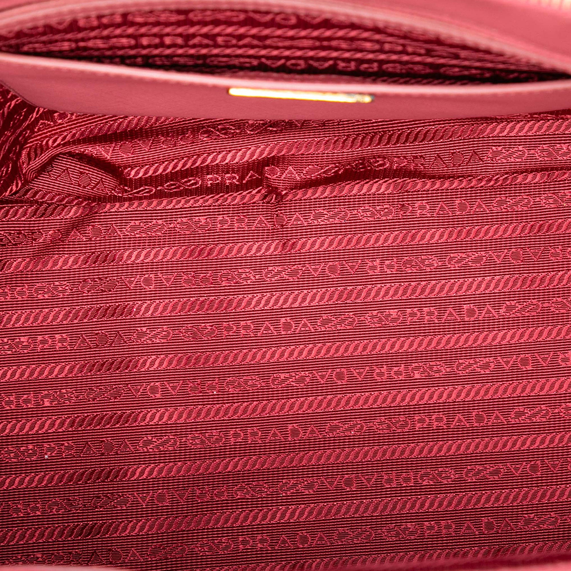 Medium Saffiano Lux Galleria Double Zip Satchel - Image 4