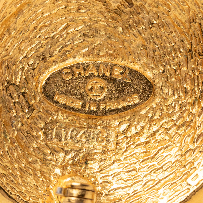 Gold Plated 31 Rue Cambon Medallion Brooch - Image 3