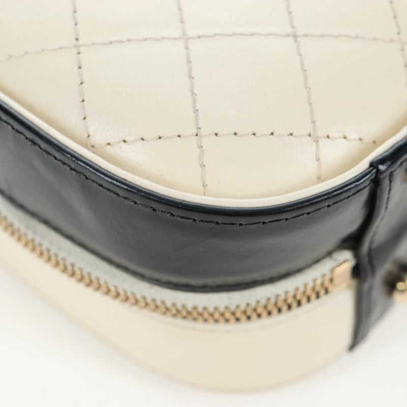Chanel Vanity Case Quilted Crumpled Calfskin White Leather Bag