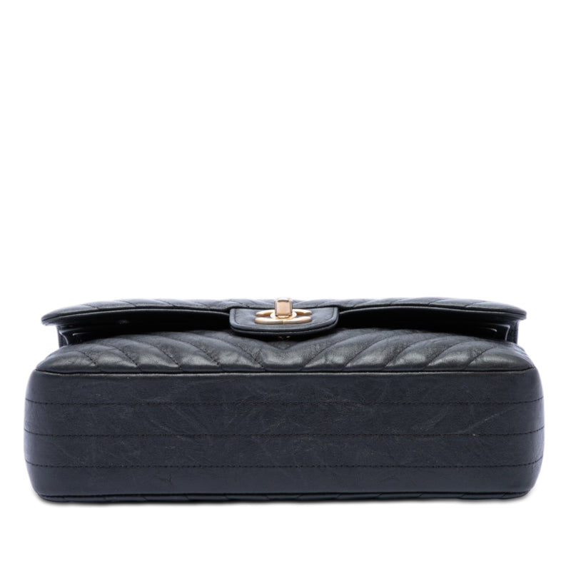 Medium Classic Chevron Crumpled Calfskin Double Flap - Image 3