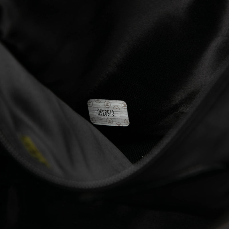 CC Caviar Chain Tote - Image 6