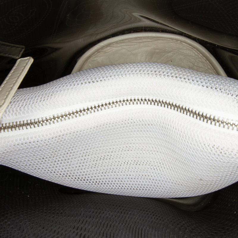 Crumpled Calfskin PVC Camellia Bucket - Image 7