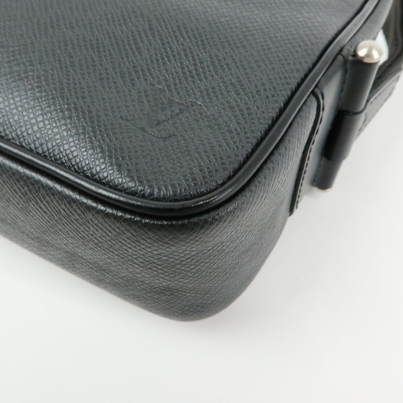 Louis Vuitton Kaluga Pochette Clutch Taiga Leather Black