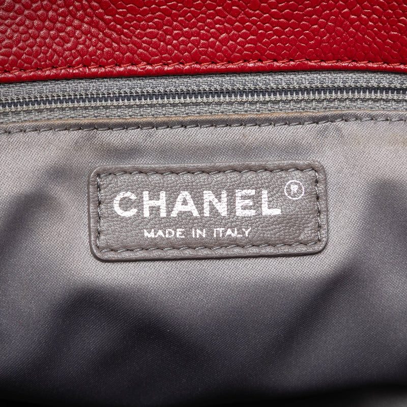Caviar Vertical Grand Shopping Tote - Image 6