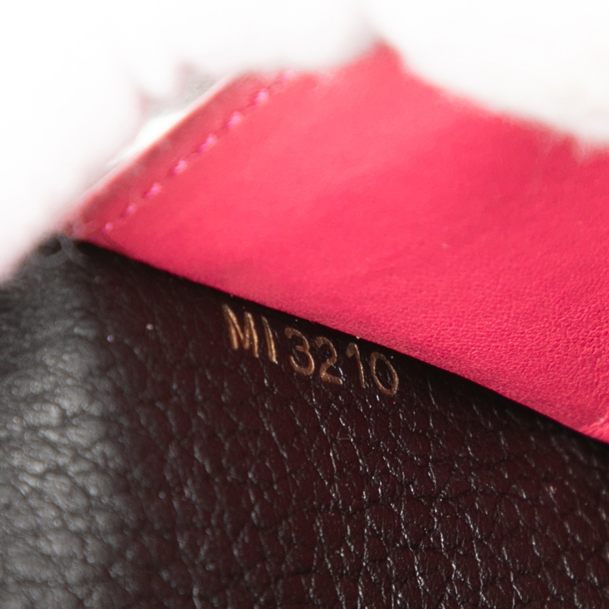 Taurillon Capucines Long Wallet - Image 6
