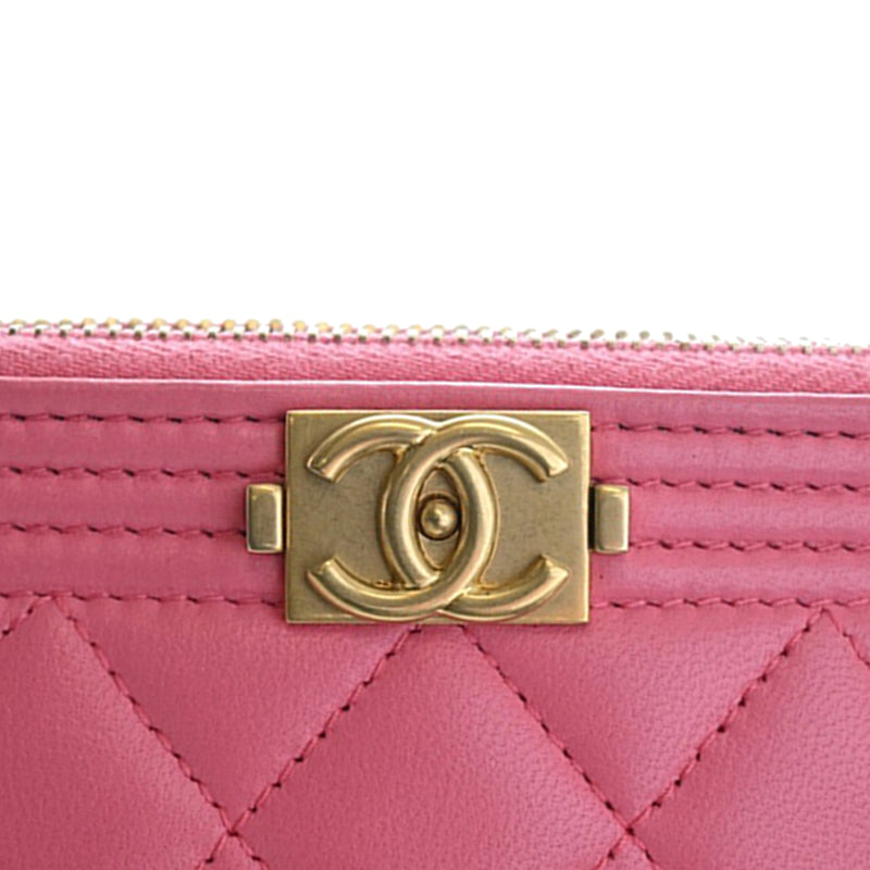 Quilted Lambskin Boy Double Zip Wallet On Chain - Image 10