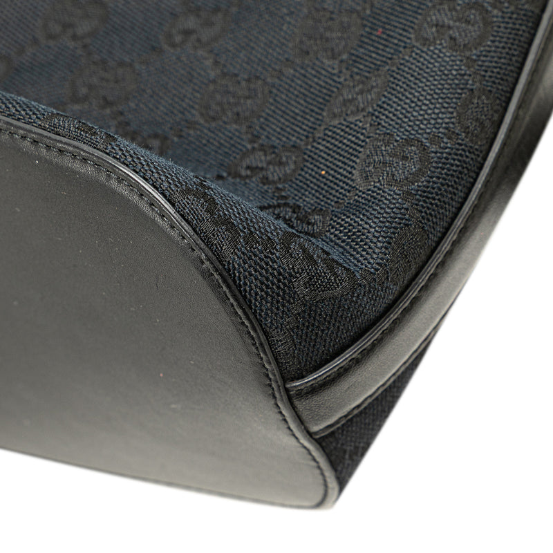 GG Canvas Shoulder Bag - Image 12