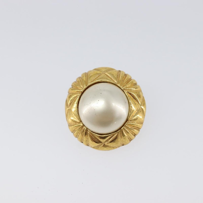 Chanel Vintage Round Clip-On Metal With Faux Pearl Gold Bijoux