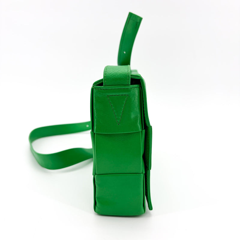 Bottega Veneta Cassette Maxi Intrecciato Leather Green Bag