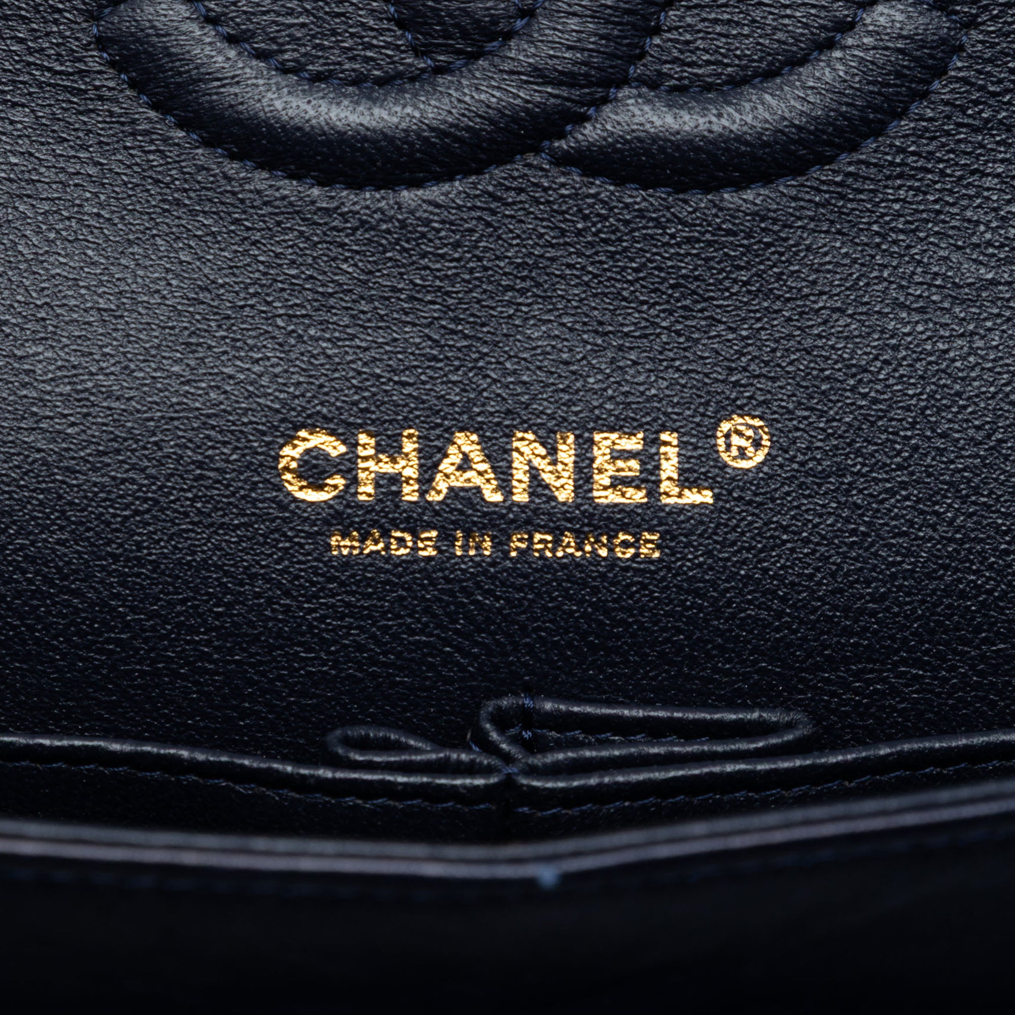 Medium Classic Lambskin Double Flap - Image 5