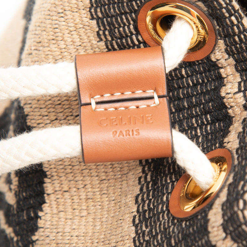 Small Triomphe Raffia Drawstring Bucket Bag - Image 6