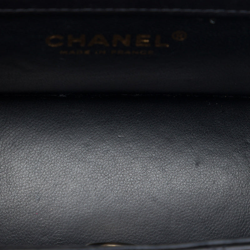 Micro CC Quilted Shiny Calfskin Single Flap - Image 4