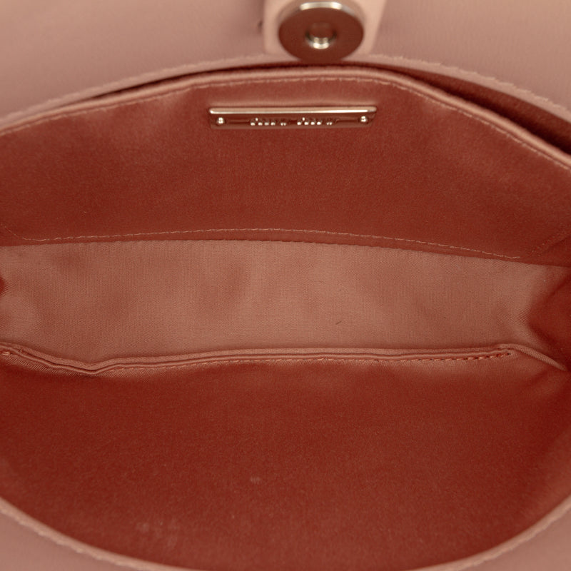 Matelasse Nappa Sassy Shoulder Bag - Image 4