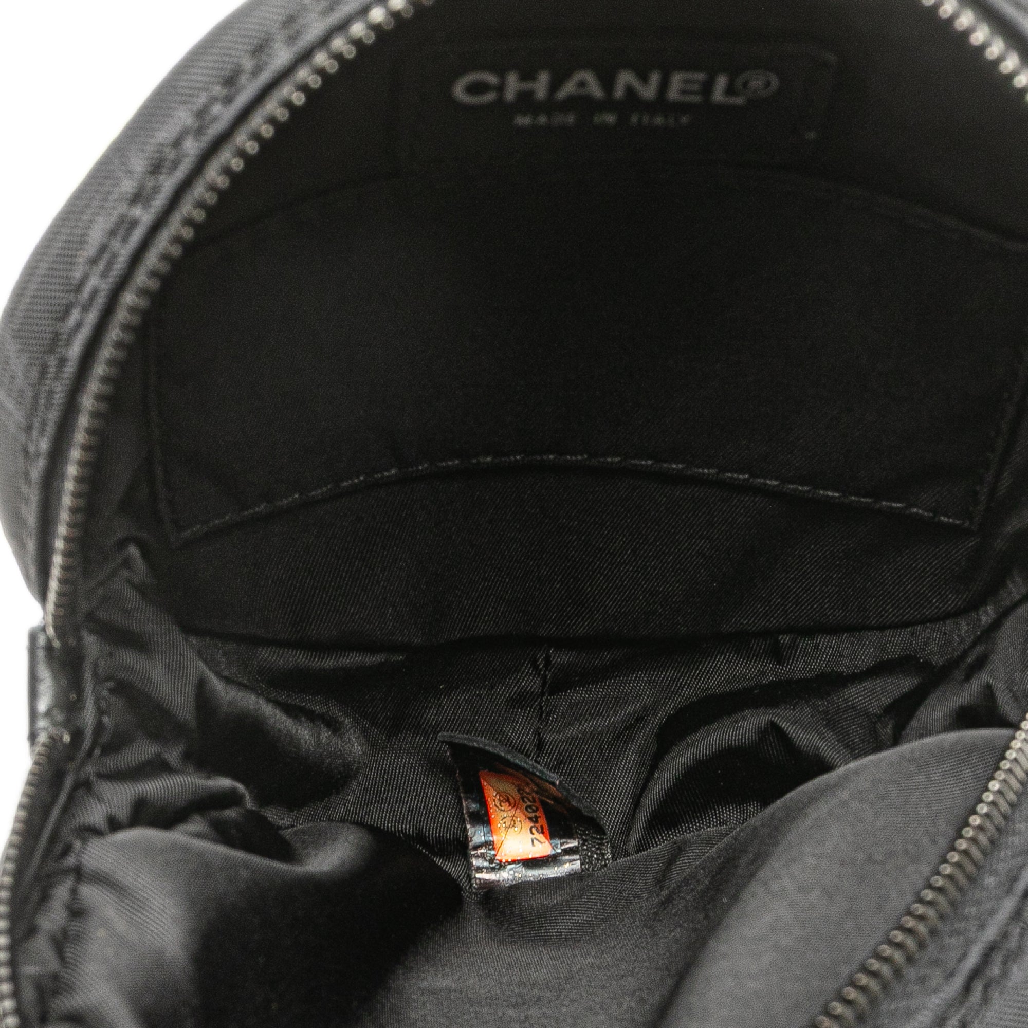 New Travel Line Nylon Round Pouch - Image 4