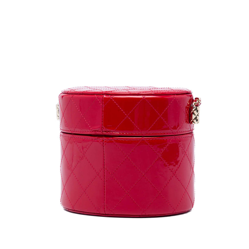 CC Quilted Patent Round Vanity Case with Chain - Image 2