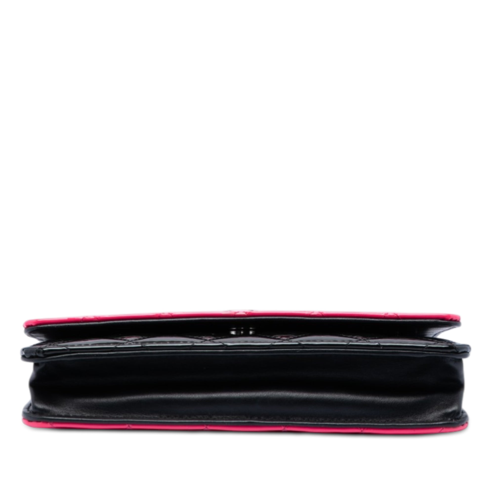 CC Bicolor Quilted Patent Wallet on Chain - Image 3