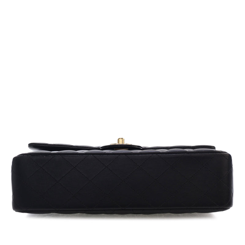Medium Classic Lambskin Double Flap - Image 3