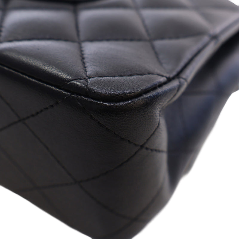 Medium Classic Lambskin Double Flap - Image 7