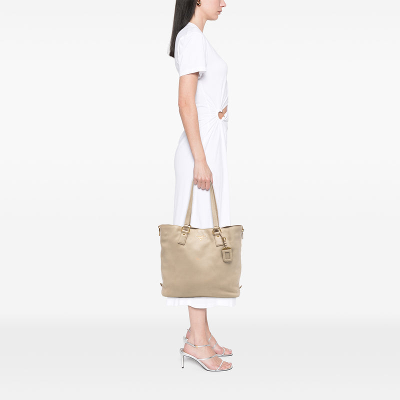 Vitello Daino Side Zip Shopper Tote - Image 6