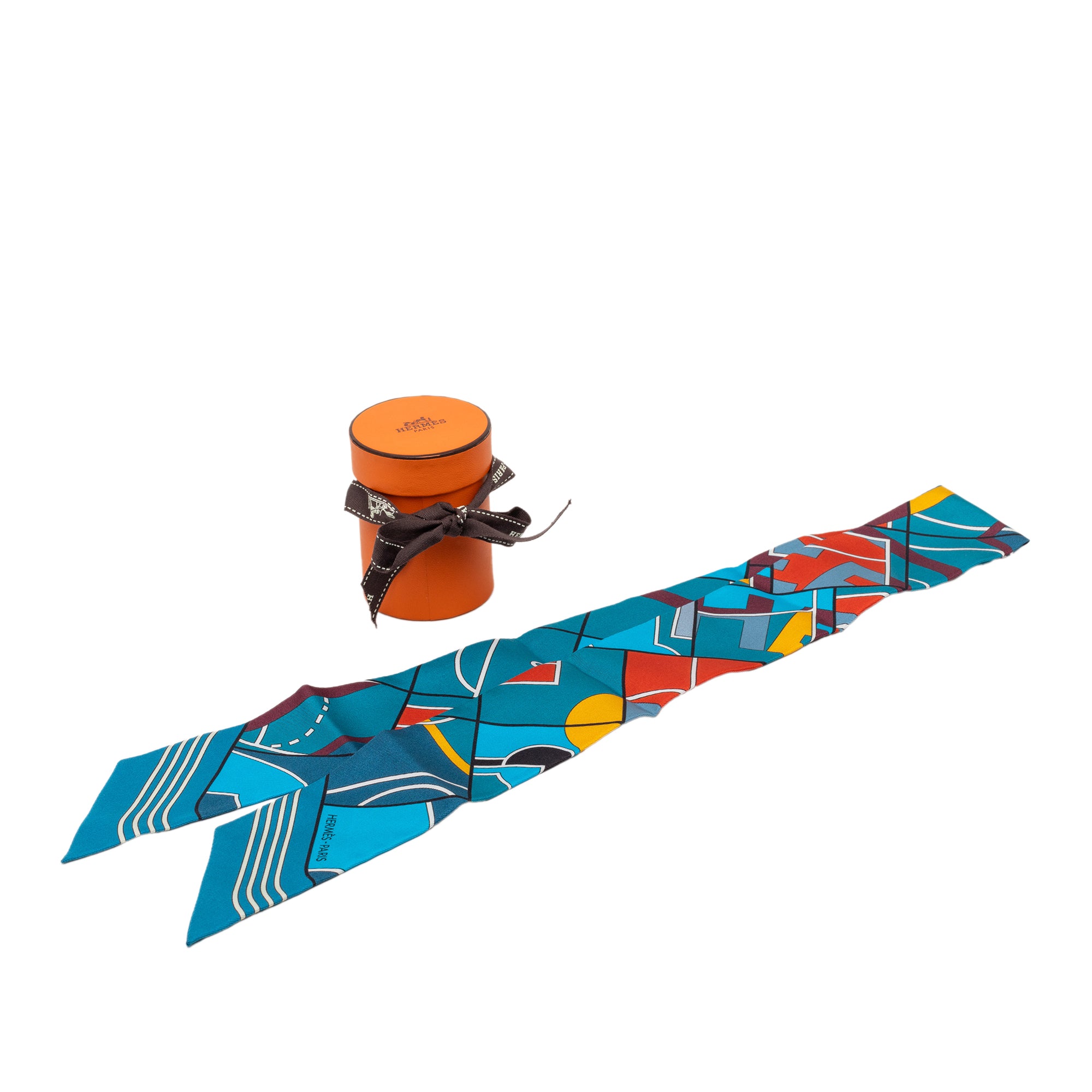 Sportif Silk Twilly Scarf - Image 5