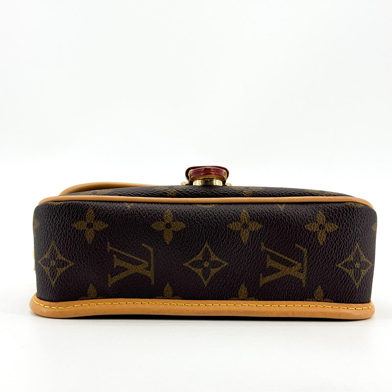 Louis Vuitton Diane Nm Monogram Canvas Brown Bag
