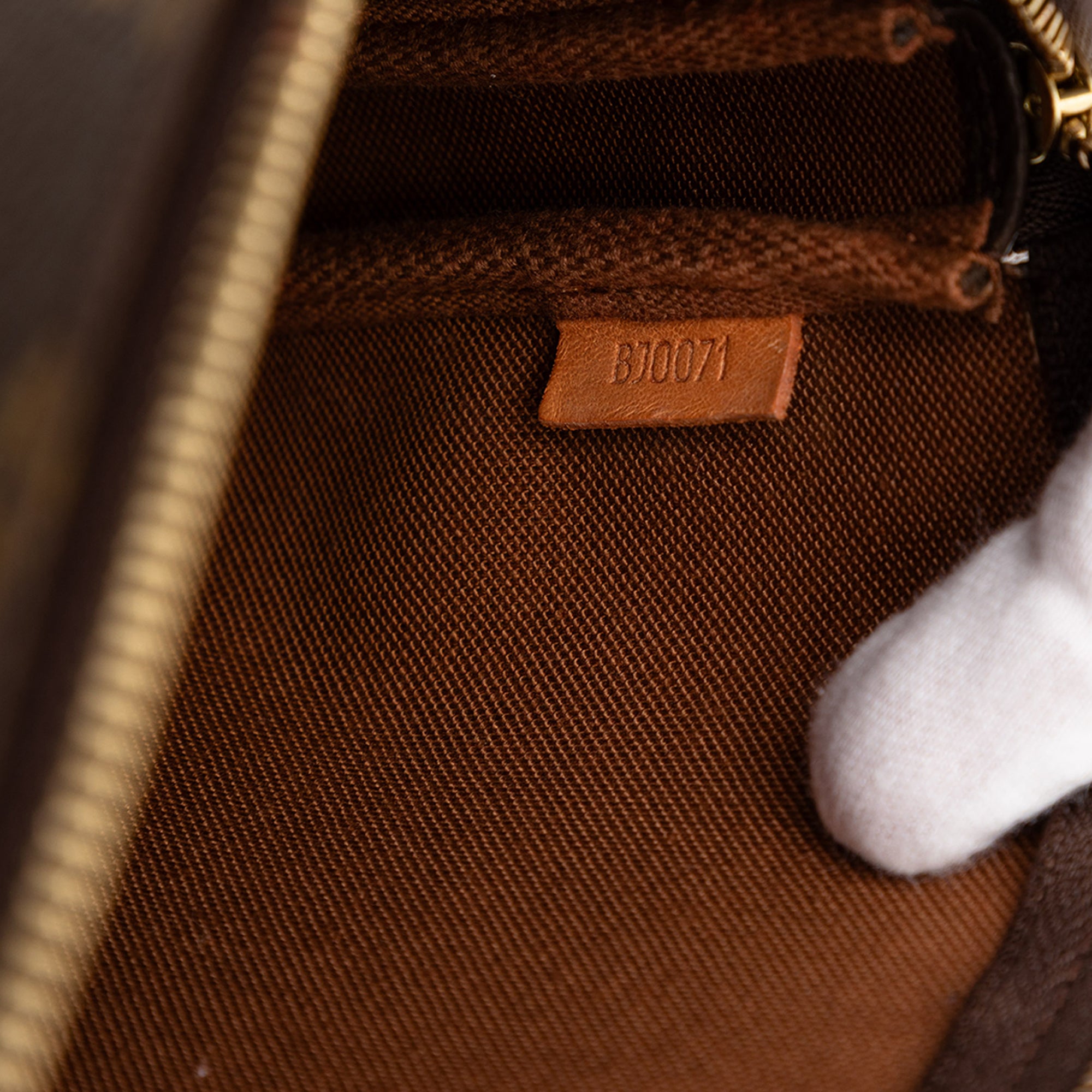 Monogram Pochette Accessoires - Image 5