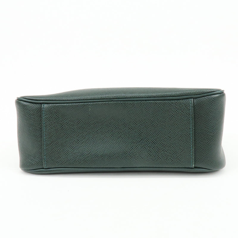 Louis Vuitton Toiletry Pouch Taiga Leather Green