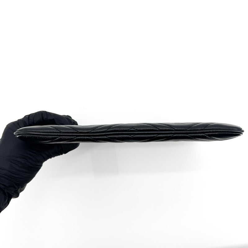 Gucci Gg Marmont Pouch Matelasse Leather Black
