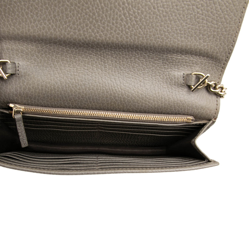 Dollar Calfskin Interlocking G Wallet on Chain - Image 4