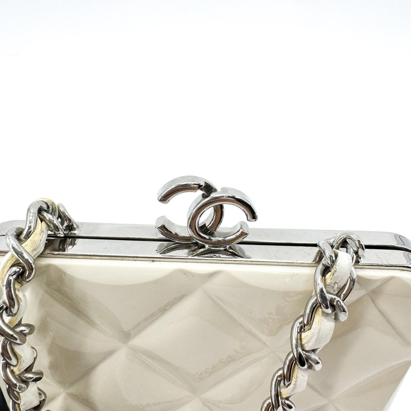 Chanel Cc Frame Clutch With Chain Quilted Lambskin And Plexiglass Beige Leather