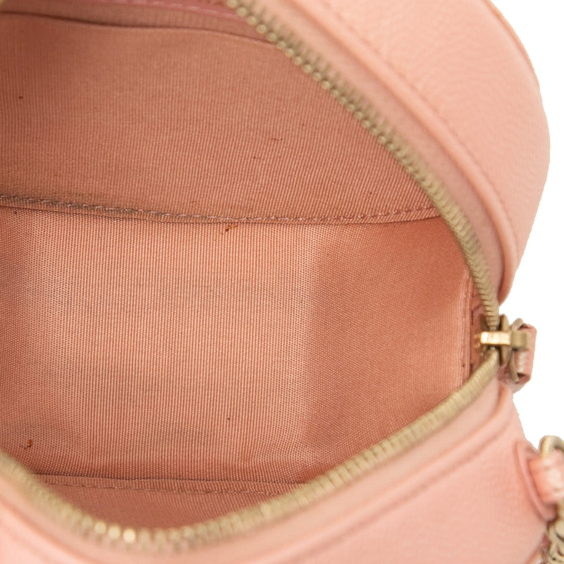 CC Quilted Iridescent Caviar Round Clutch With Chain - Image 4
