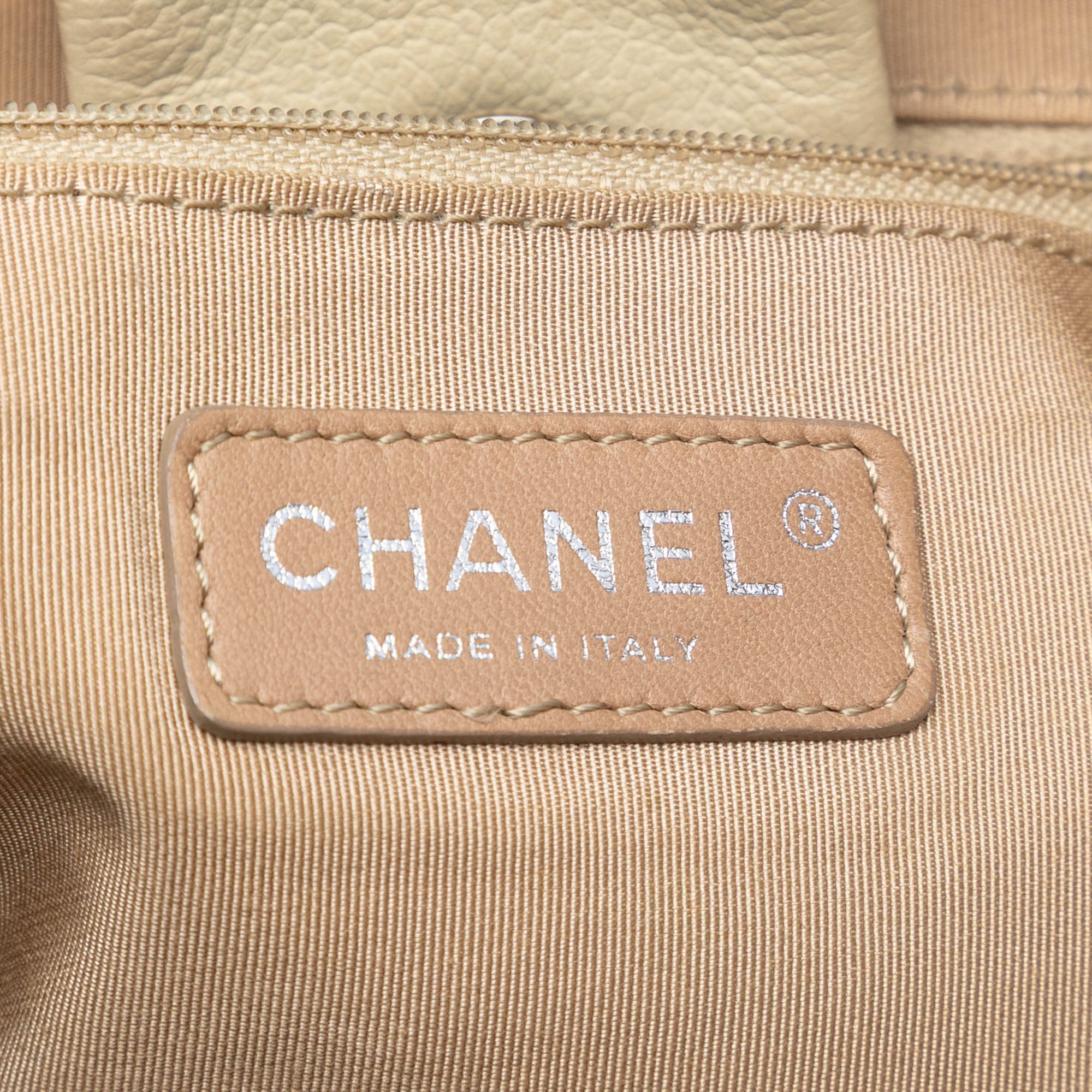 CC Quilted Caviar Expandable Tote - Image 5