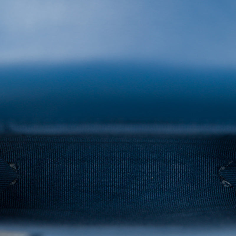 Denim 19 Phone Holder with Chain - Image 4