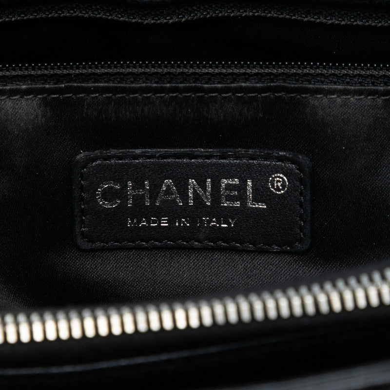 Caviar Grand Shopping Tote - Image 5
