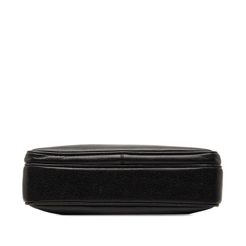 CC Caviar Front Pocket Shoulder Bag - Image 3