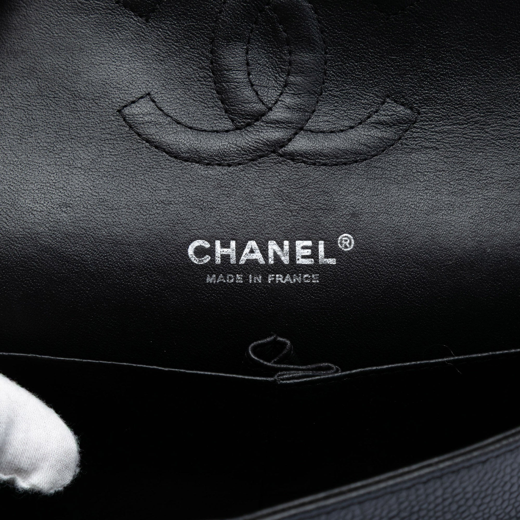 Medium Classic Caviar Double Flap - Image 5
