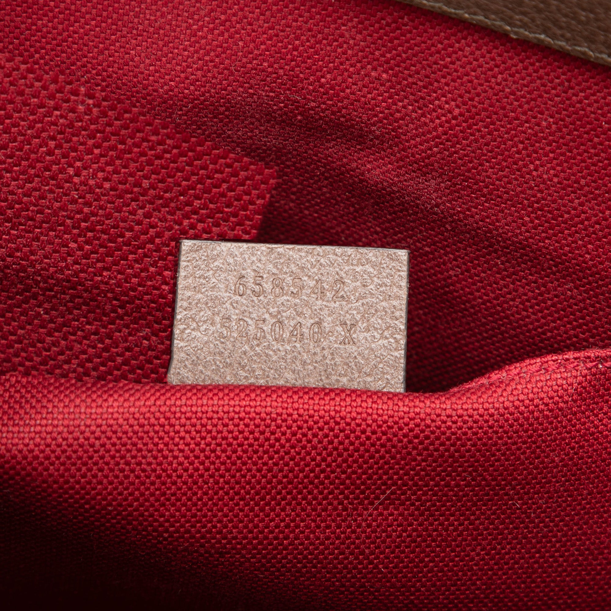 GG Supreme Textured Dollar Calfskin Retro Interlocking G Flap Messenger Bag - Image 6