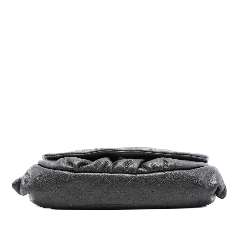 CC Caviar Half Moon Wallet on Chain - Image 3