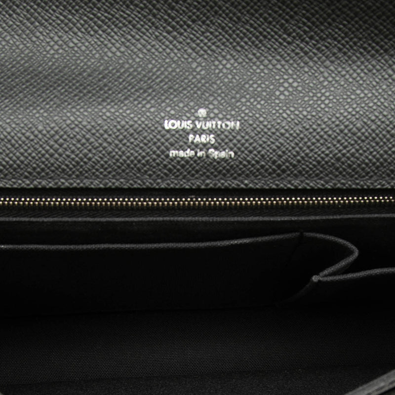 Taiga Belaia Clutch - Image 4