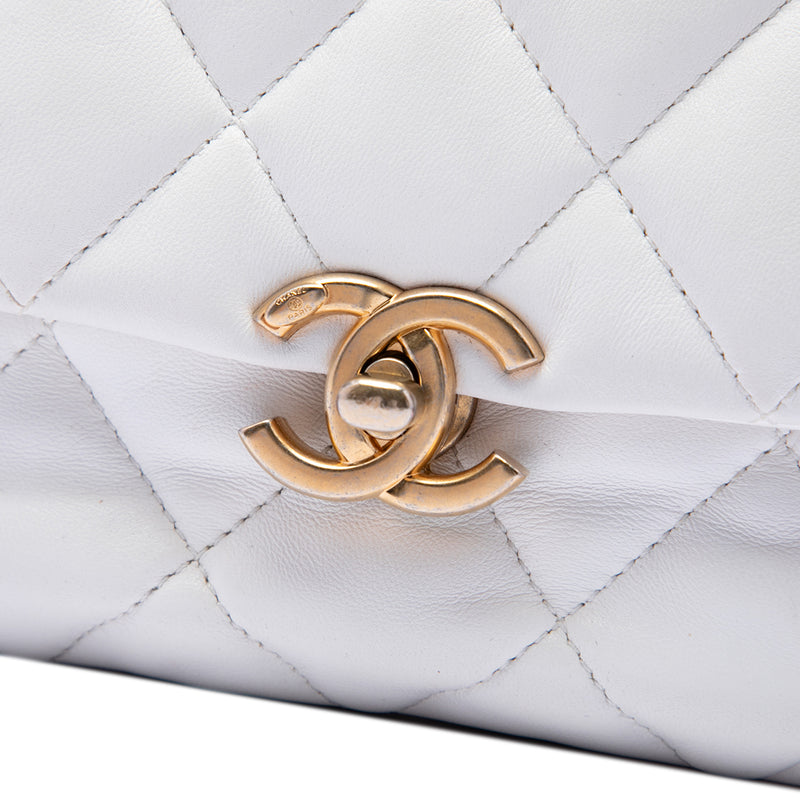 Mini Quilted Lambskin Lacquered Chain Flap - Image 5