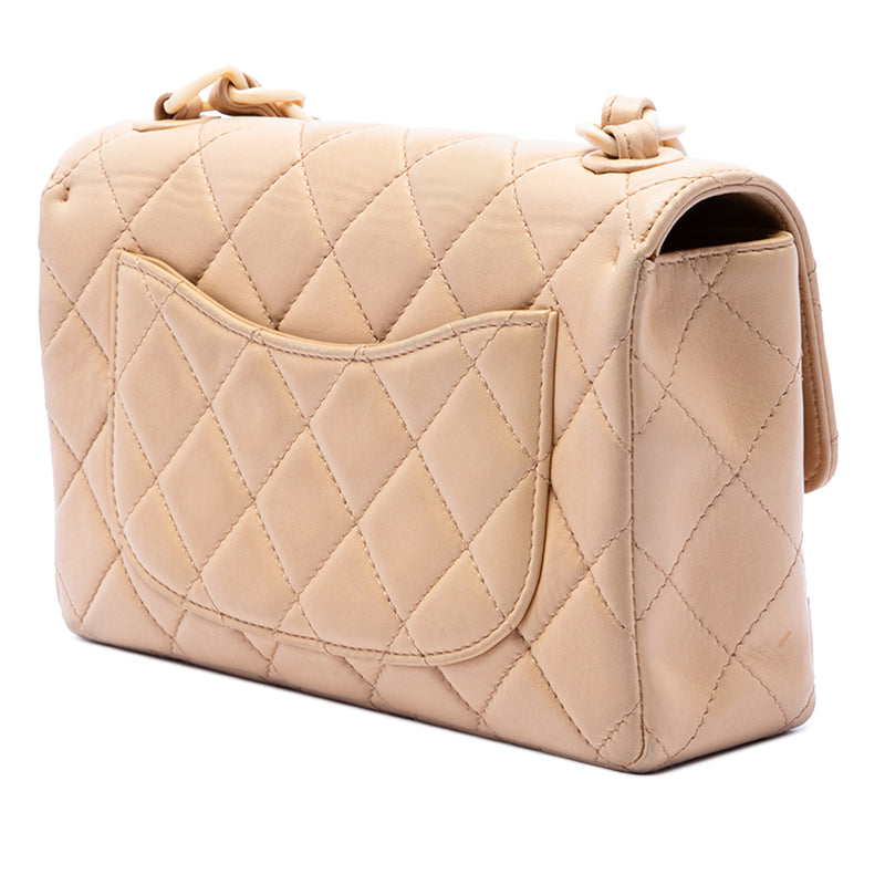 CC Quilted Lambskin Resin Chain Single Flap - Image 2