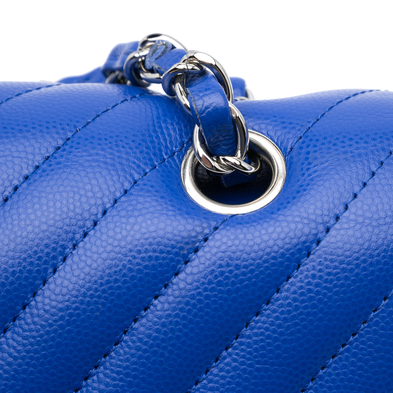 Medium Classic Chevron Caviar Double Flap - Image 9