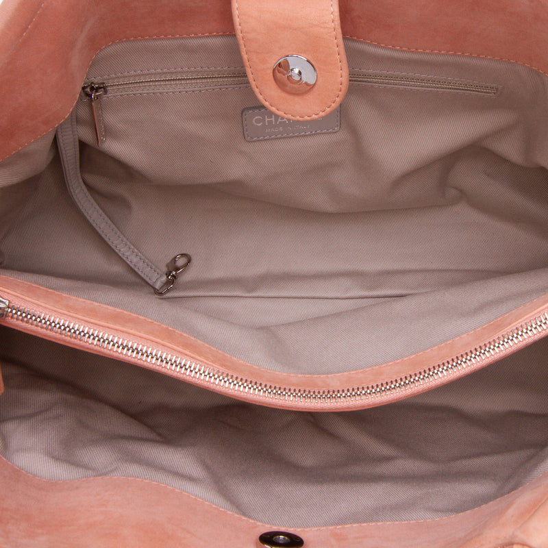 Small Iridescent Calfskin Sea Hit Tote - Image 4