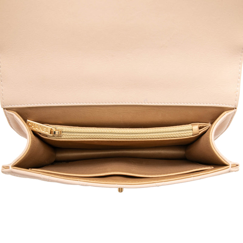 Small Quilted Lambskin Chic Pearls Flap - Image 4