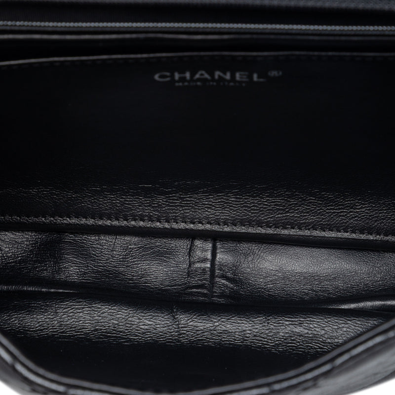 Quilted Iridescent Lambskin Reissue 2.55 Chain Flap - Image 4