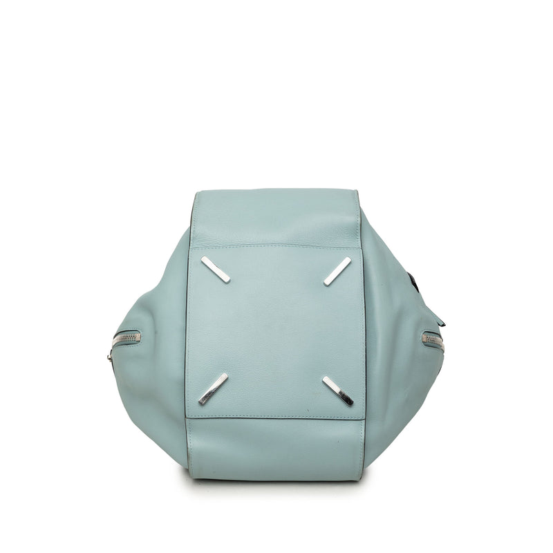Medium Leather Hammock Satchel - Image 3