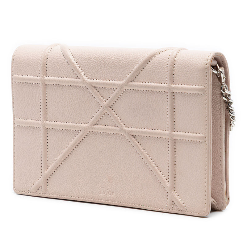 Grained Calfskin Diorama Wallet on Chain - Image 2