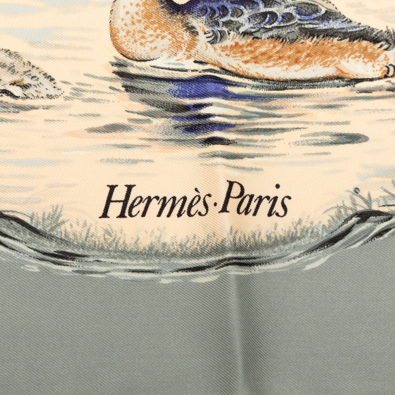 Halte en Camargue Silk Scarf 90 - Image 3