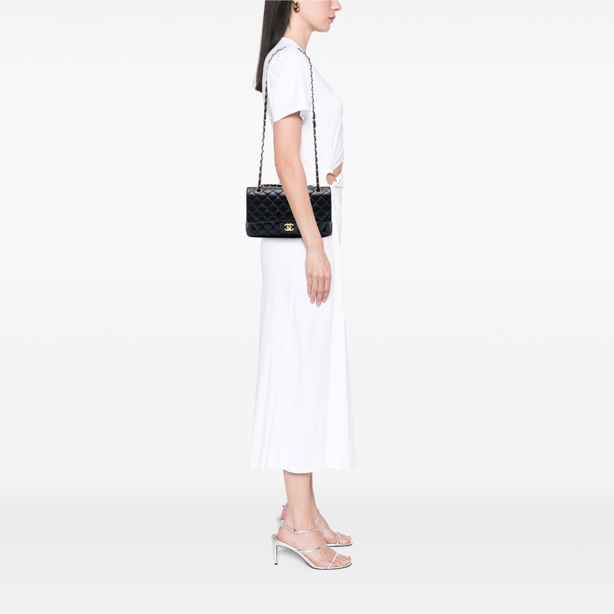 Medium Classic Lambskin Double Flap - Image 5