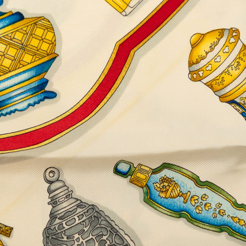 Qu Importe le Flacon Silk Scarf 90 - Image 4
